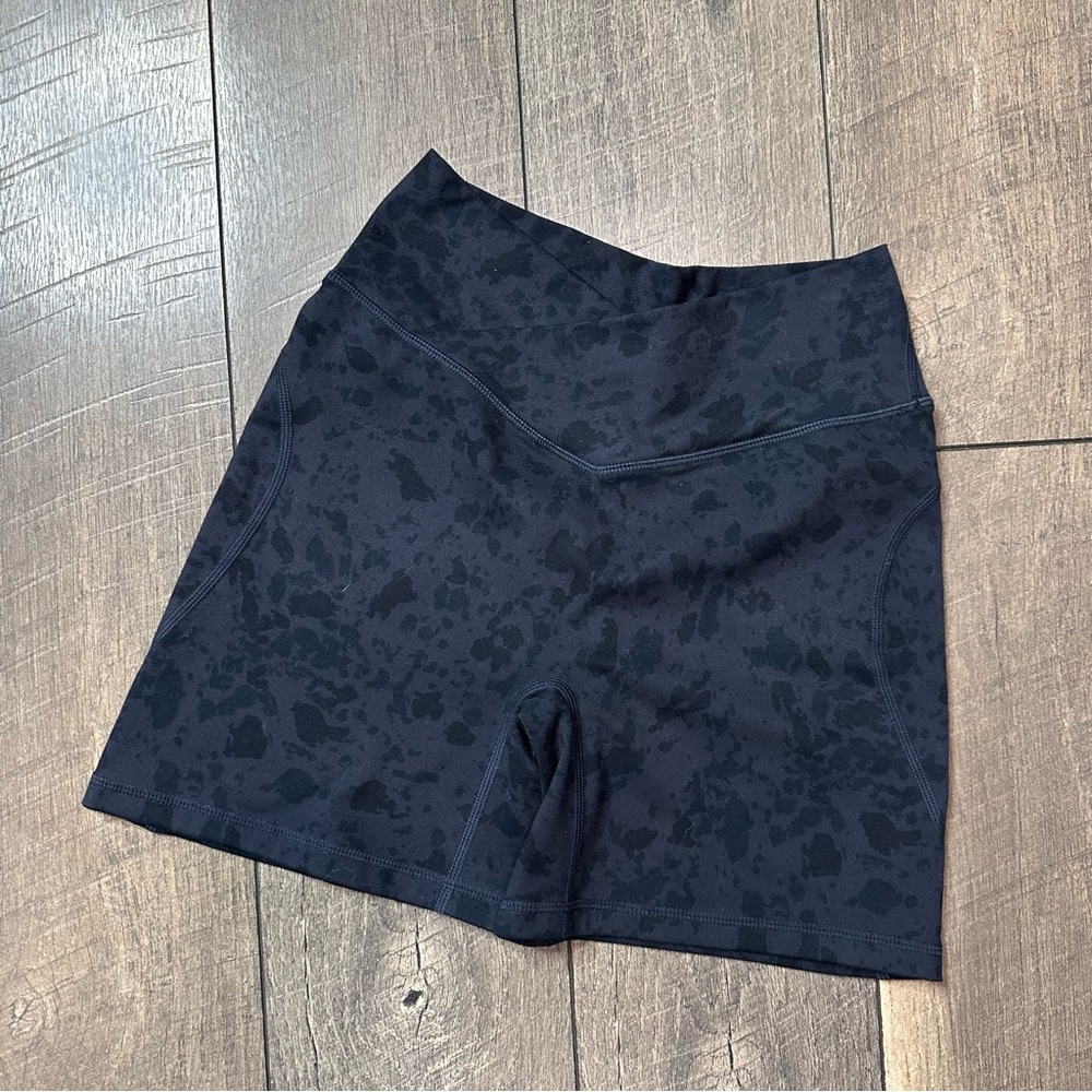 Alphalete Crossover Shorts